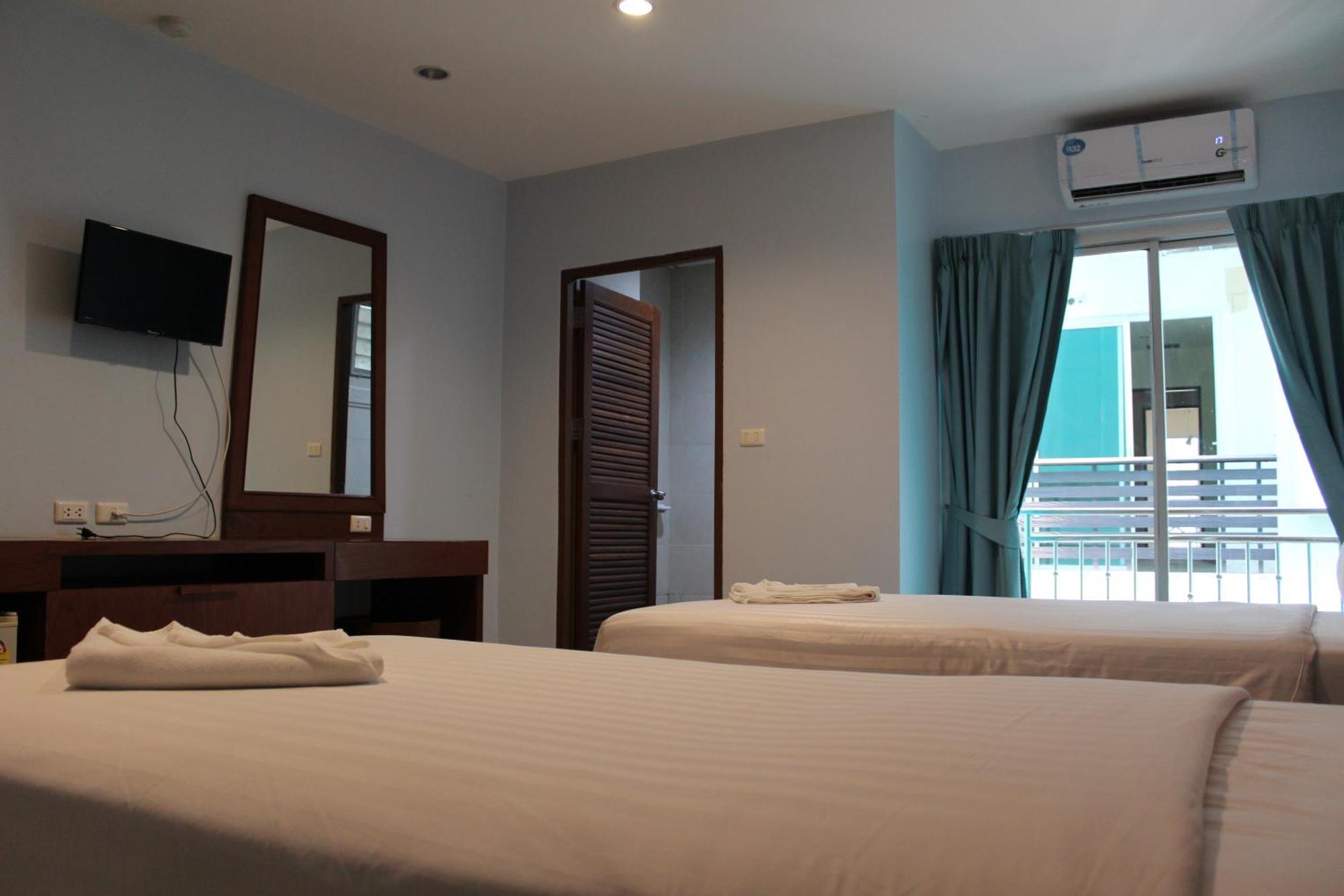 Cokoon Deva Patong Hotel Kültér fotó